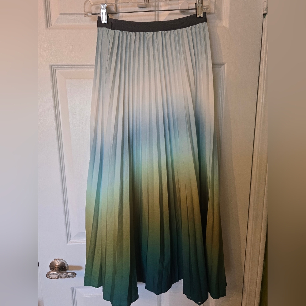 SHEIN Pleated Ombre Maxi Skirt in Blue, Green and Cream Size S